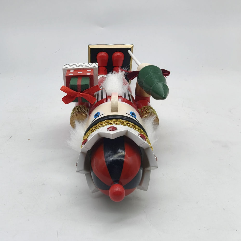 Nutcracker Figurine - تقويم العد التنازلي لعيد الميلاد على