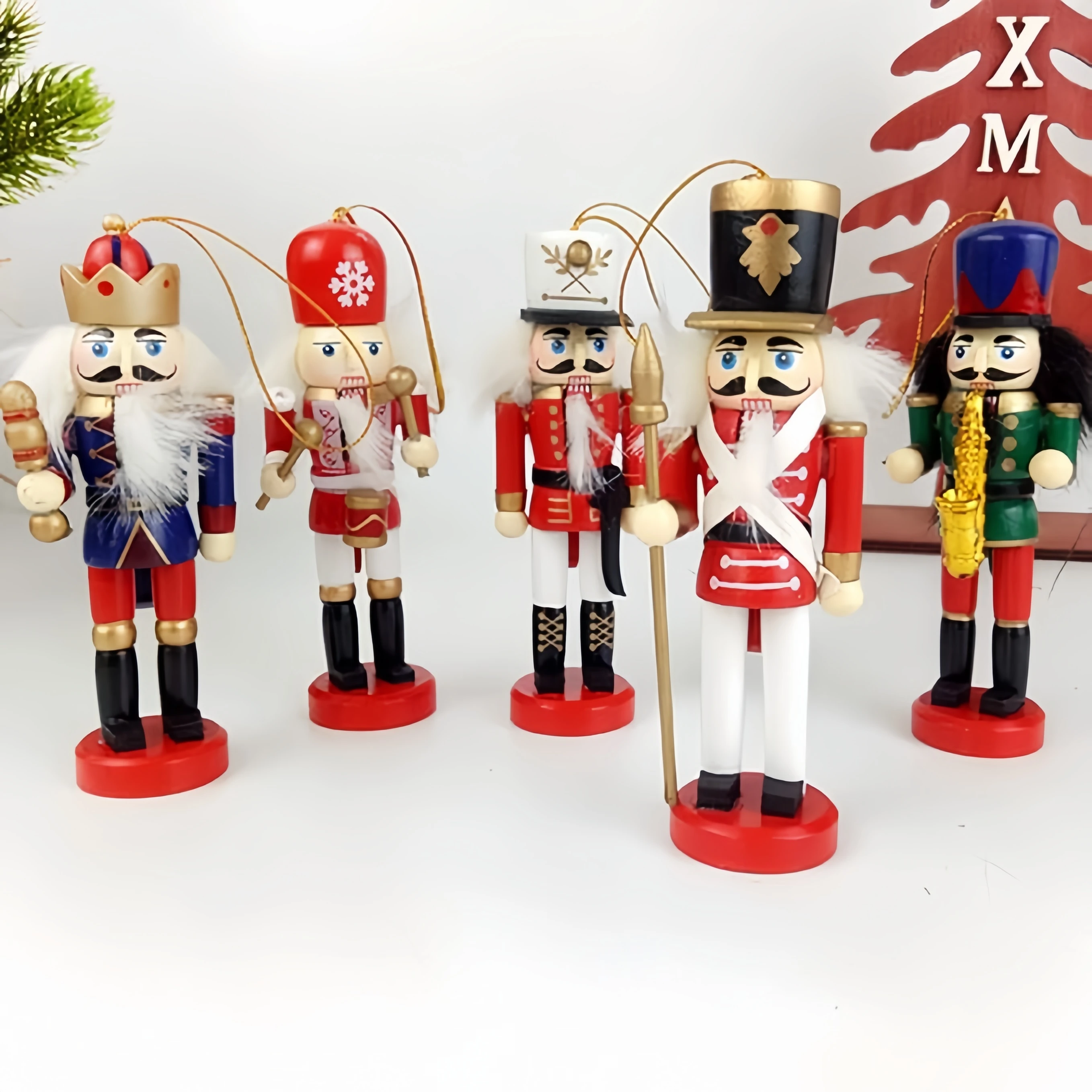 زينة دمى كسارة البندق لعيد الم - مراجعة Nutcracker Figurine وسعره