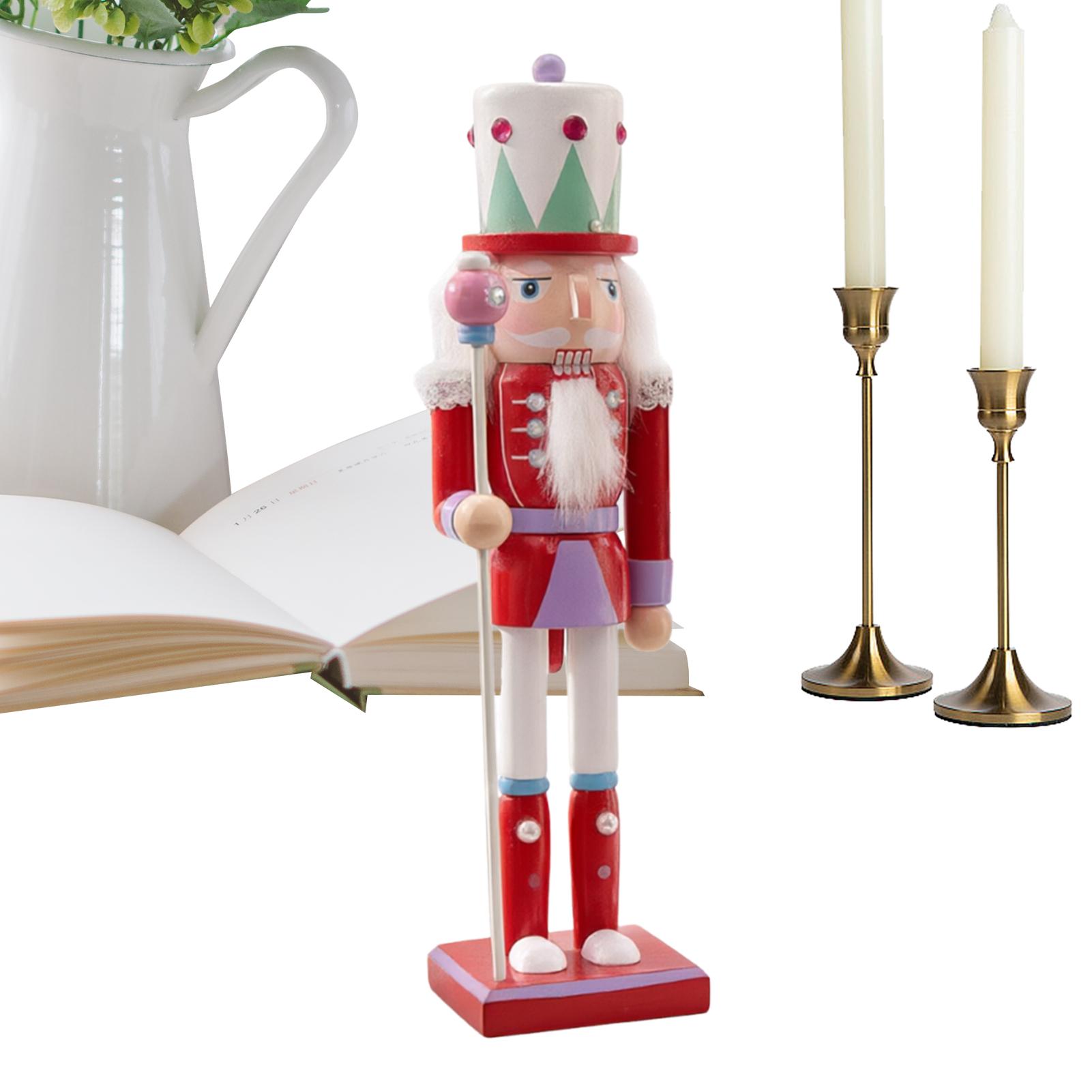 دمية خشبية لجندي كسارة البندق  - مراجعة Nutcracker Figurine وسعره